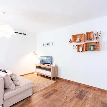 Apartment Namana *